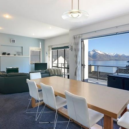 The Queenstown Bothy Bagian luar foto