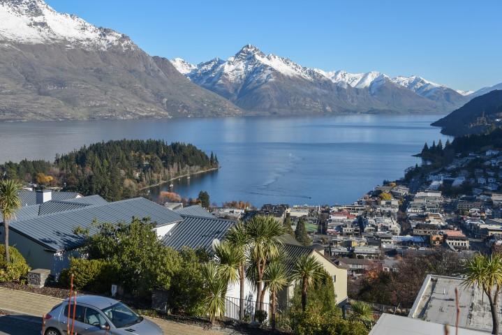 The Queenstown Bothy Bagian luar foto