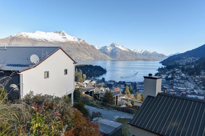 The Queenstown Bothy Bagian luar foto