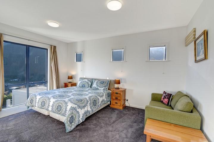 The Queenstown Bothy Bagian luar foto