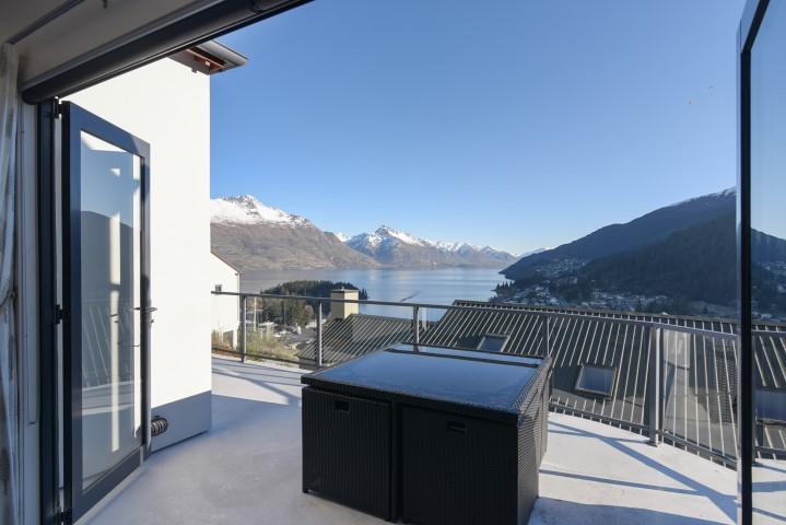 The Queenstown Bothy Bagian luar foto